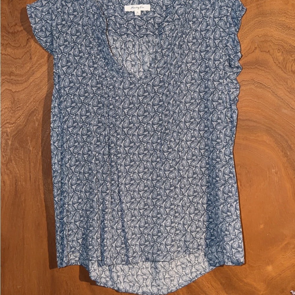 Elegant Blue Patterned Blouse